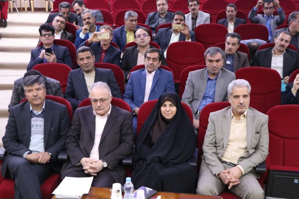 اولین همایش تجلیل از سرپرستان شیانه روزی به روایت تصویر 17