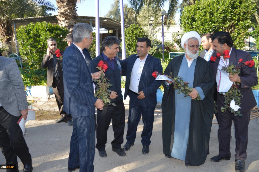 تکریم وتقدیر از باز نشستگی آقای فریدون راخدایی (کارشناس مسئول طرح برنامه وبودجه وامور مالی مدیریت امور پردیس های استان خوزستان