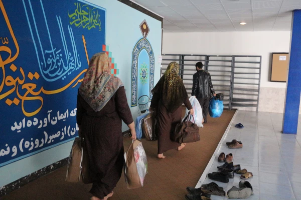 اسکان خانواده های سیل زده در دانشگاه فرهنگیان استان گلستان 3