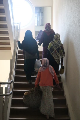 اسکان خانواده های سیل زده در دانشگاه فرهنگیان استان گلستان 5