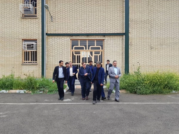 بازدید رییس دانشگاه فرهنگیان از ساختمانهای در حال واگذاری به دانشگاه فرهنگیان در استان خوزستان 5