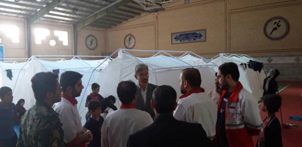 بازدید دکتر جرفی سرپرست مدیریت امور پردیس های استان خوزستان و آقای قربانپور معاونت توسعه منابع و امور دانشجویی از وضعیت امداد رسانی به عشایر روستا های شهرستان دزفول