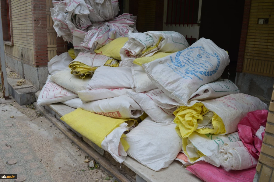 محل جمع آوری ، جذب و هدایت کمک های مردمی به سیل زدگان در مدیریت امور پردیس های استان خوزستان