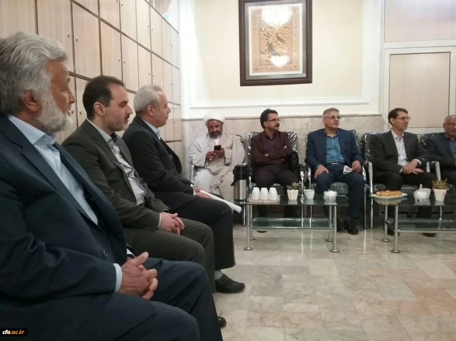 مدیر امور پردیس های دانشگاه فرهنگیان خراسان رضوی در دیدار نوروزی با اساتید دانشگاه خبر داد:
افتتاح اولین استودیو تولید محتوی آموزشی کشور، در دانشگاه فرهنگیان خراسان رضوی 5