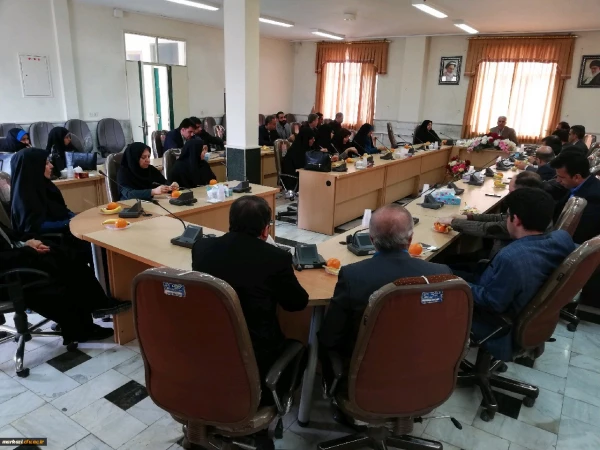 در دانشگاه فرهنگیان استان مرکزی برگزار شد

جلسه شورای اداری با محوریت همیاری و همدلی با سیل زدگان 3