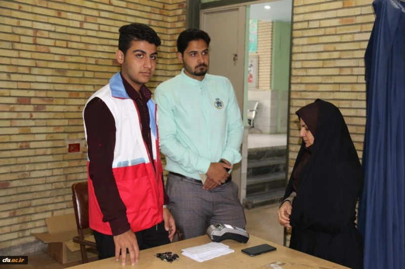 بلایای طبیعی در کمین همه ماست، همانگونه که از دیگران در وقت گرفتاری ها انتظار داریم، همانگونه گرفتاران را دریابیم.

حمایت دانشگاه فرهنگیان یزد از سیل زدگان
 3