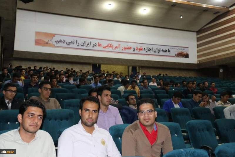 بلایای طبیعی در کمین همه ماست، همانگونه که از دیگران در وقت گرفتاری ها انتظار داریم، همانگونه گرفتاران را دریابیم.

حمایت دانشگاه فرهنگیان یزد از سیل زدگان
 5