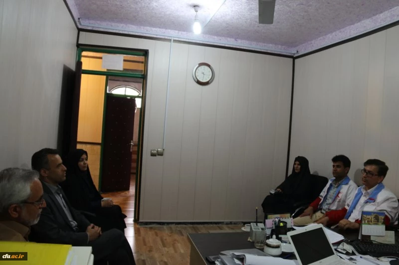 بلایای طبیعی در کمین همه ماست، همانگونه که از دیگران در وقت گرفتاری ها انتظار داریم، همانگونه گرفتاران را دریابیم.

حمایت دانشگاه فرهنگیان یزد از سیل زدگان
 10