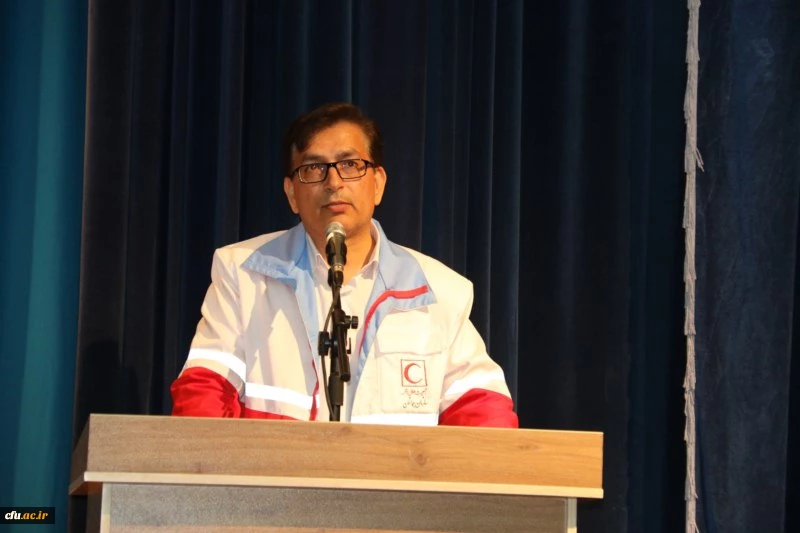 بلایای طبیعی در کمین همه ماست، همانگونه که از دیگران در وقت گرفتاری ها انتظار داریم، همانگونه گرفتاران را دریابیم.

حمایت دانشگاه فرهنگیان یزد از سیل زدگان
 14