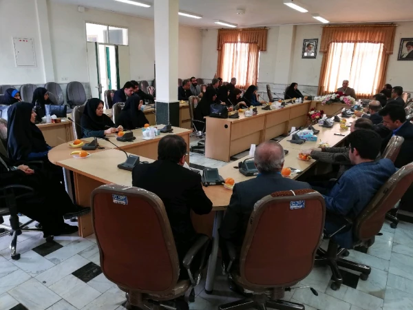 در دانشگاه فرهنگیان استان مرکزی برگزار شد

جلسه شورای اداری با محوریت همیاری و همدلی با سیل زدگان 4