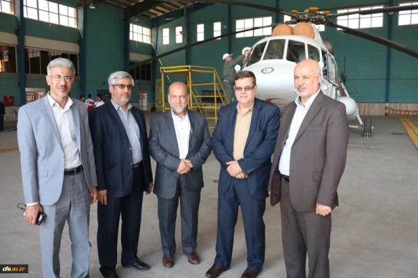 همراهی رییس دانشگاه فرهنگیان  با وزیر آموزش و پرورش در بازدید از مناطق سیل زده  استان خوزستان 7