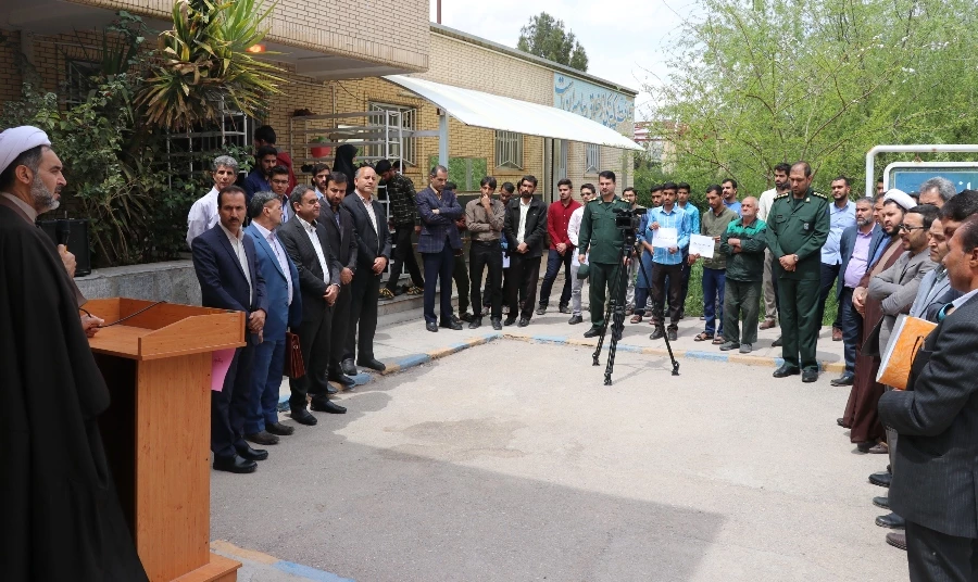 تجمع اعتراض آمیز دانشگاهیان دانشگاه فرهنگیان کرمان در پاسخ به اظهارات سخیف و وقیحانه دولت آمریکا نسبت به نهاد انقلابی و مردمی سپاه پاسداران انقلاب اسلامی