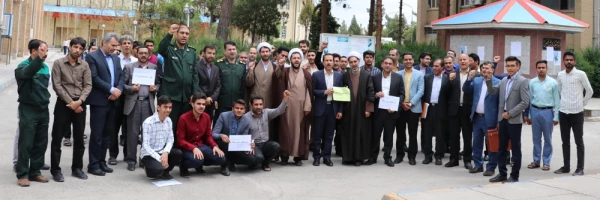 تجمع اعتراض آمیز دانشگاهیان دانشگاه فرهنگیان کرمان در پاسخ به اظهارات سخیف و وقیحانه دولت آمریکا نسبت به نهاد انقلابی و مردمی سپاه پاسداران انقلاب اسلامی