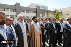 رییس دانشگاه فرهنگیان در تجمع حمایت از سپاه پاسداران عنوان کرد:

برای جانفشانی و حفظ کیان نظام مقدس آماده ایم و پشت سر سپاه حرکت خواهیم کرد 2