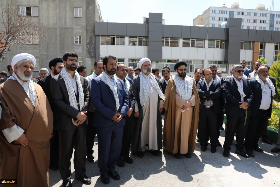 رییس دانشگاه فرهنگیان در تجمع حمایت از سپاه پاسداران عنوان کرد:

برای جانفشانی و حفظ کیان نظام مقدس آماده ایم و پشت سر سپاه حرکت خواهیم کرد 4