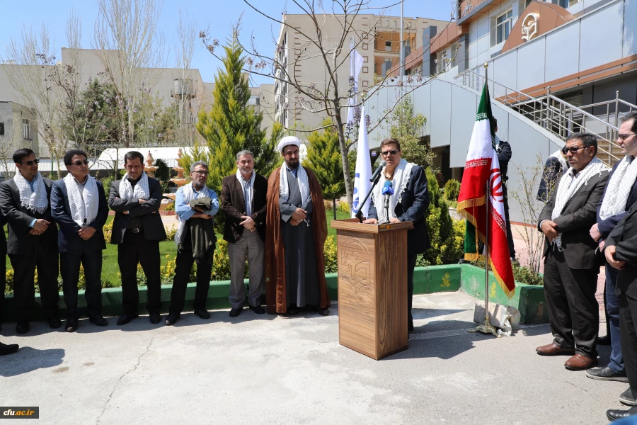 رییس دانشگاه فرهنگیان در تجمع حمایت از سپاه پاسداران عنوان کرد:

برای جانفشانی و حفظ کیان نظام مقدس آماده ایم و پشت سر سپاه حرکت خواهیم کرد 9