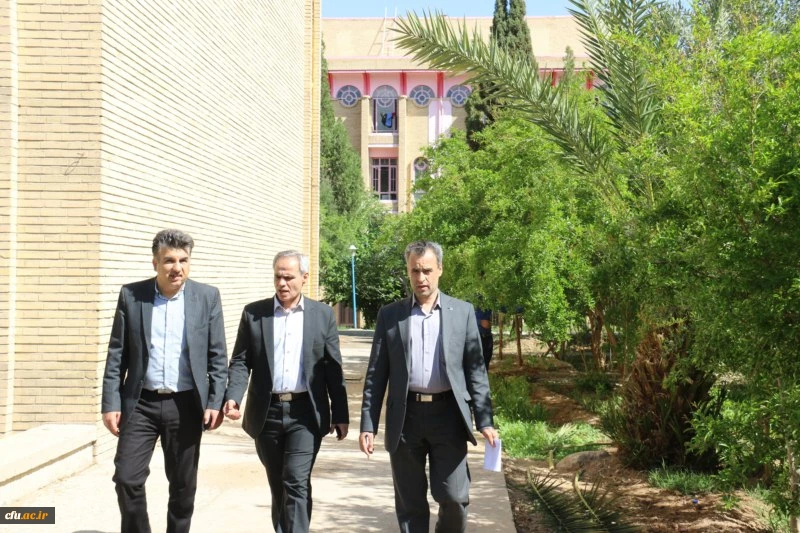 گزارش تصویری از بازدید آقای فراهانی معاون مدیرکل اعتبارات، تعهدات و درآمدها و آقای مجیدی رئیس اداره حقوقی، قراردادها و املاک سازمان مرکزی از دانشگاه فرهنگیان یزد
 6