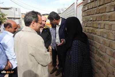 با حضور دکتر طاهری نیا و دکتر محمدی

بازدید معاونان  سازمان مرکزی دانشگاه فرهنگیان از مناطق سیل زده پلدختر