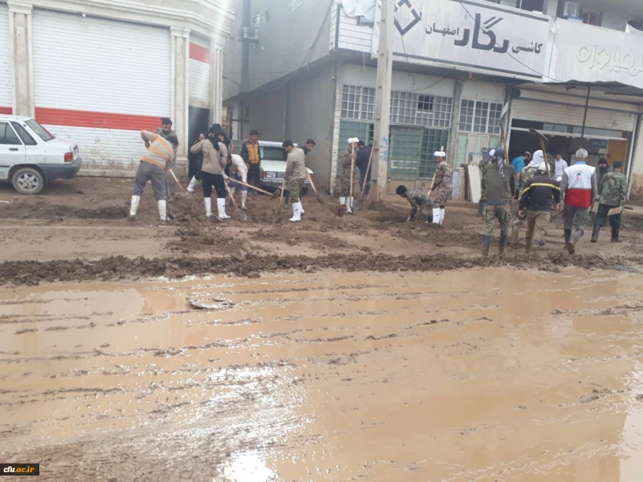 گزارش تصویری از اردوی جهادی دانشجومعلمان استان تهران در کمک به مناطق سیل زده 7