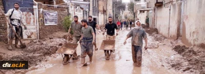 حضور جمعی از دانشجویان دانشگاه فرهنگیان در شهر سیلاب زده پلدختر با حضور معاون محترم فرهنگی و اجتماعی گروههای جهادی دانشگاه فرهنگیان یادآور روزهای خوب دفاع مقدس هستند.