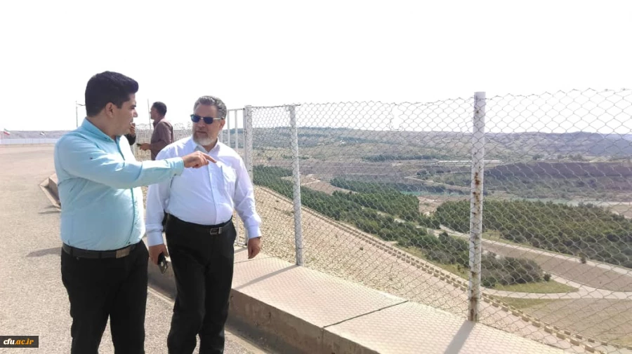 بازدید آقای دکتر کچوییان ، معاونت نظارت ، ارزیابی وتضمین کیفیت ، از ستاد امداد رسانی به سیل زدگان واحد های تابعه مدیریت امور پردیس های استان خوزستان