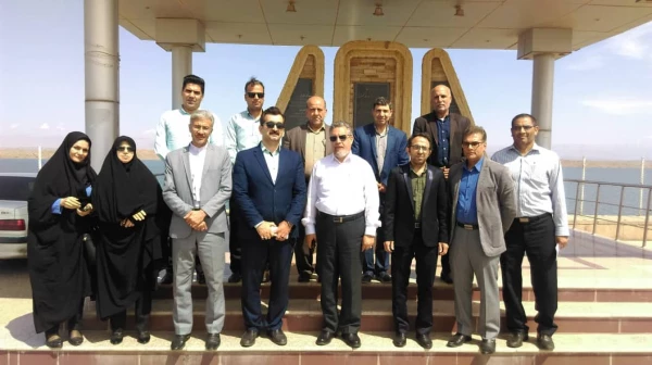 بازدید آقای دکتر کچوییان ، معاونت نظارت ، ارزیابی وتضمین کیفیت ، از ستاد امداد رسانی به سیل زدگان واحد های تابعه مدیریت امور پردیس های استان خوزستان