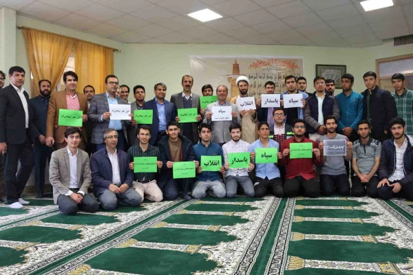 دانشجویان و کارکنان پردیس های دانشگاه فرهنگیان استان خراسان شمالی مخالف تروریستی خواندن سپاه اند. 3