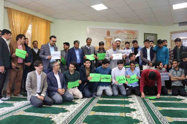 دانشجویان و کارکنان پردیس های دانشگاه فرهنگیان استان خراسان شمالی مخالف تروریستی خواندن سپاه اند. 4