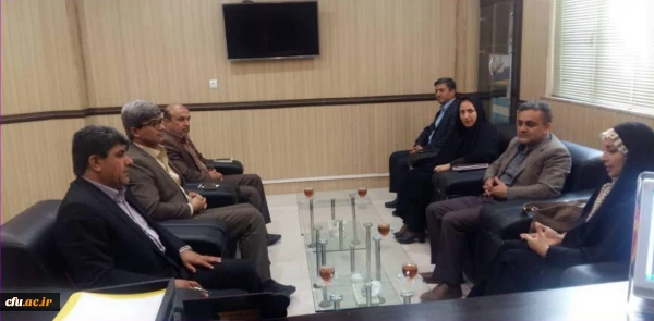 باهدف بررسی راهکارهای همکاری وتعامل بیشتر برگزار گردید:

دیداروگفتگوسرپرست پردیس بنت الهدی صدربامدیرآموزش وپرورش شهرستان بوشهر 2