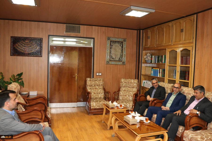 دیدار سرپرست دانشگاه فرهنگیان استان اصفهان و مدیرکل آموزش و پرورش استان