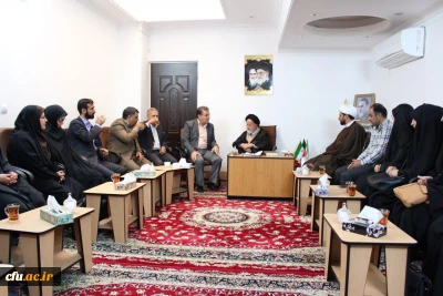 دیدار کارکنان،اساتید و جمعی از دانشجویان پردیس های استان سمنان با نماینده ولی فقیه