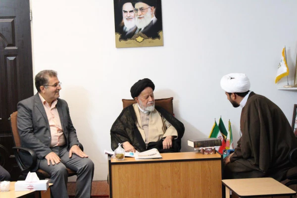 دیدار کارکنان،اساتید و جمعی از دانشجویان پردیس های استان سمنان با نماینده ولی فقیه 4