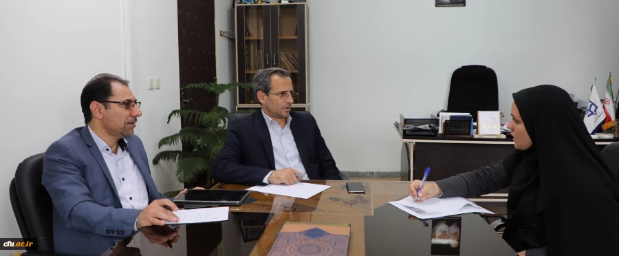 قائم مقام ستاد نکوداشت یکصدمین سال تاسیس تربیت معلم کشور در گفت و گو با روابط عمومی:

رونمایی از 7 اثر فاخر ملی در نکوداشت یکصدسالگی تربیت معلم 2