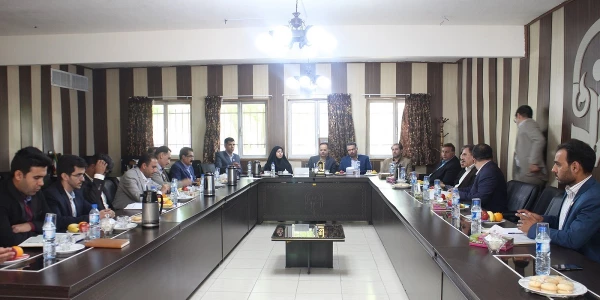 جلسه روسا ، مدیران کل و نمایندگا ن دستگاههای اجرایی استان فارس در دانشگاه فرهنگیان فارس واحد آموزش عالی شهید مطهری برای بررسی و رفع مسائل و مشکلات این مرکز 2