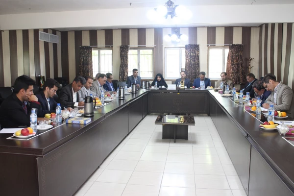 جلسه روسا ، مدیران کل و نمایندگا ن دستگاههای اجرایی استان فارس در دانشگاه فرهنگیان فارس واحد آموزش عالی شهید مطهری برای بررسی و رفع مسائل و مشکلات این مرکز 3