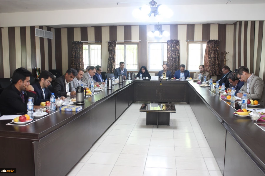 جلسه روسا ، مدیران کل و نمایندگا ن دستگاههای اجرایی استان فارس در دانشگاه فرهنگیان فارس واحد آموزش عالی شهید مطهری برای بررسی و رفع مسائل و مشکلات این مرکز 3