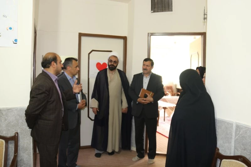 بازدید معاون طرح و برنامه و توسعه منابع دانشگاه فرهنگیان از پردیس فاطمه الزهرا (س) یزد
 3