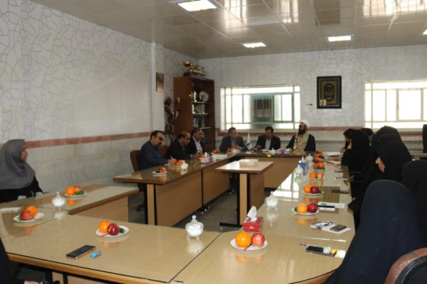 بازدید معاون طرح و برنامه و توسعه منابع دانشگاه فرهنگیان از پردیس فاطمه الزهرا (س) یزد
 7