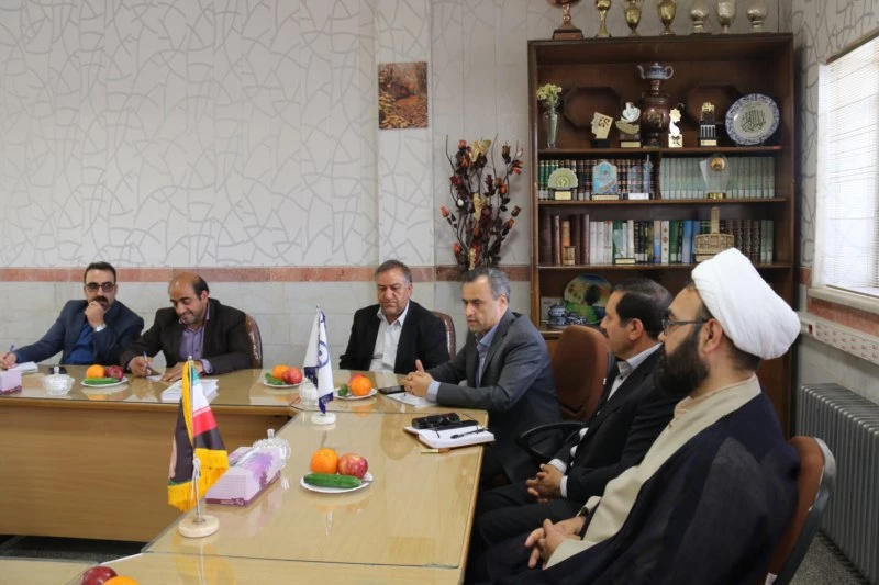 بازدید معاون طرح و برنامه و توسعه منابع دانشگاه فرهنگیان از پردیس فاطمه الزهرا (س) یزد
 9