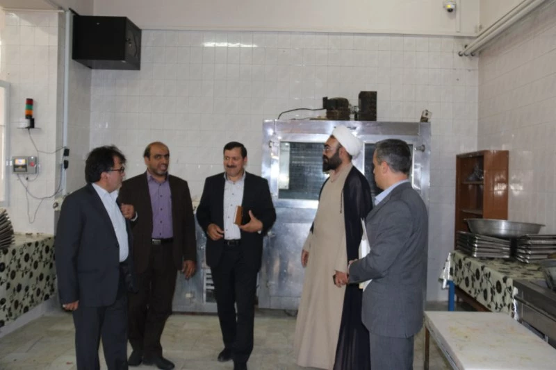 بازدید معاون طرح و برنامه و توسعه منابع دانشگاه فرهنگیان از پردیس فاطمه الزهرا (س) یزد
 10