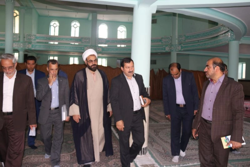 نشست هم اندیشی اساتید و کارکنان پردیس شهیدان پاک نژاد یزد با دکتر خاکی معاونت محترم طرح و برنامه و توسعه منابع دانشگاه فرهنگیان
 10