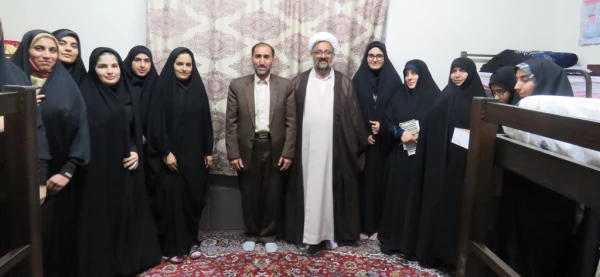 دیدار مدیر امور پردیس ها ومسئول نهادنمایندگی مقام معظم رهبری استان کرمانشاه با دانشجویان پردیس شهید صدوقی  3