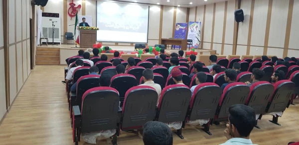 با حضور دکتر عسکرخانی استاد دانشگاه تهران و به همت بسیج دانشجویی برگزار گردید:

نشست تحلیلی اهداف آمریکا در دشمنی با سپاه پاسداران انقلاب اسلامی در دانشگاه فرهنگیان هرمزگان 4