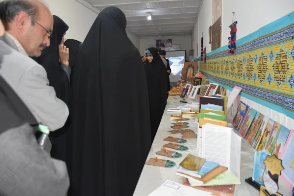 برپایی نمایشگاه دستاورد های قرآنی دانشجومعلمان، اساتید و کارکنان دانشگاه فرهنگیان خراسان جنوبی 5