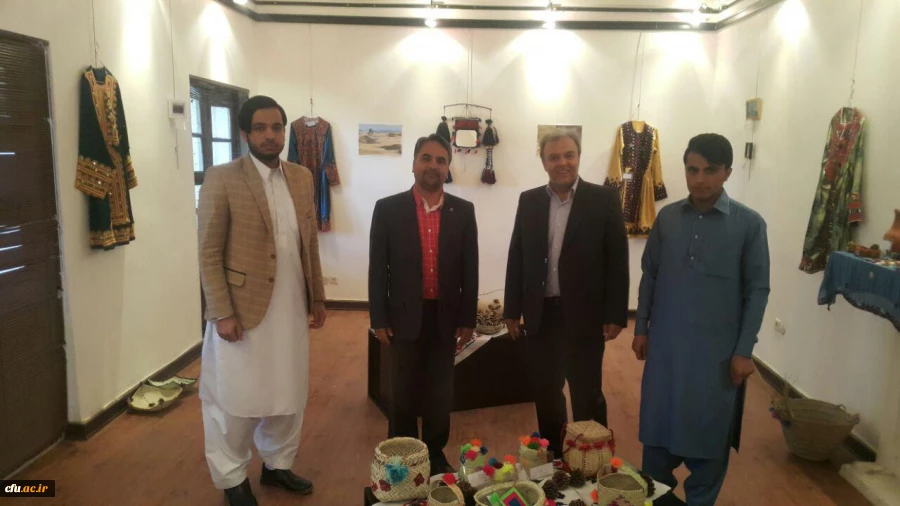 بازدید معاون محترم امور هنری وزارت فرهنگ و ارشاد اسلامی کشور از نمایشگاه صنایع دستی سیستان و بلوچستان در بیرجند 2