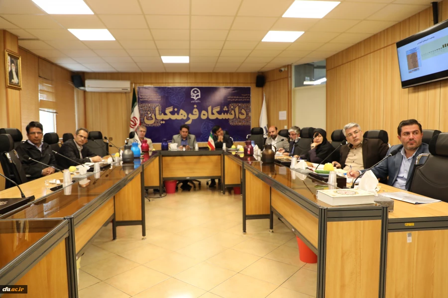 دکتر روشندل معاون آموزشی و تحصیلات تکمیلی دانشگاه؛ به مناسبت آغاز دهه سرآمدی آموزش:
«آموزش با کیفیت؛ معلم سرآمد، جامعه کارآمد»
 2