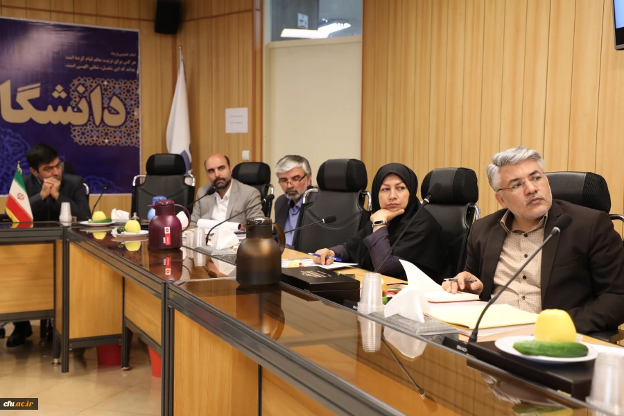 دکتر روشندل معاون آموزشی و تحصیلات تکمیلی دانشگاه؛ به مناسبت آغاز دهه سرآمدی آموزش:
«آموزش با کیفیت؛ معلم سرآمد، جامعه کارآمد»
 2