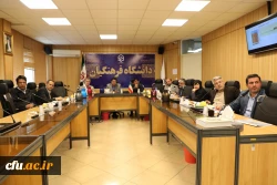 دکتر روشندل معاون آموزشی و تحصیلات تکمیلی دانشگاه؛ به مناسبت آغاز دهه سرآمدی آموزش:
«آموزش با کیفیت؛ معلم سرآمد، جامعه کارآمد»
 4