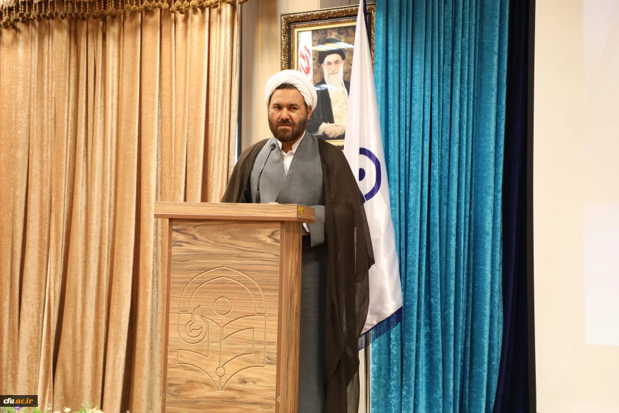 حجت السلام و المسلمین عابدی در جشن نیمه شعبان عنوان کرد:

حضرت قائم (عج) برای قیام به حق؛ اقامه حاکمیت امامت و ولایت و احیاء امری عظیم ظهور خواهند کرد 2