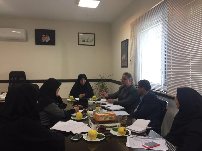 دکتر علی نژاد در جلسه اجرایی شدن  مفاد تفاهم نامه منعقد شده با دفتر بهبود تغذیه جامعه وزارت بهداشت، درمان و آموزش پزشکی:

 معلمان آینده بهترین گروه برای سرمایه گذاری در زمینه آموزش و فرهنگ سازی؛ و  سفیران سلامت در جامعه  2